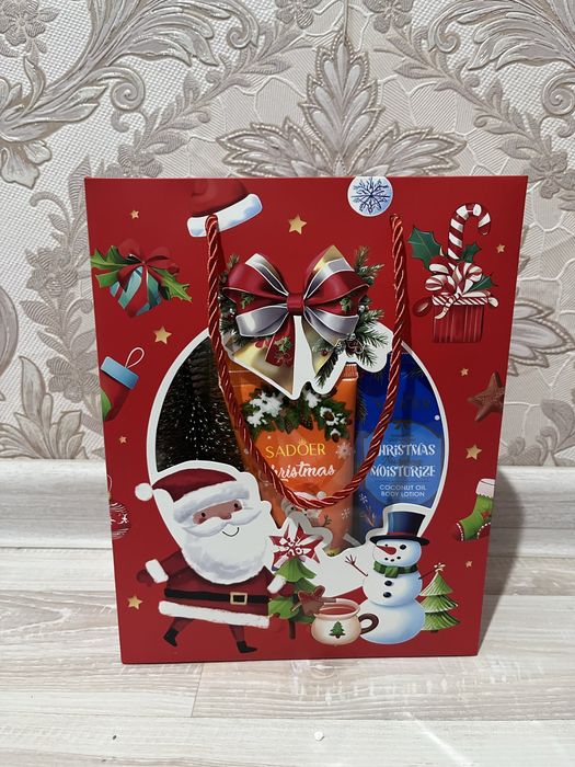 Новогодный бокс подарка