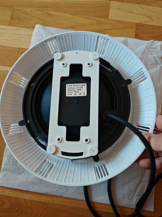 LED лампа за басейн 36 W, 12V с дистанционно управление IP68