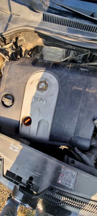 Golf 5 1.6  bezina pentru piese dar se poate si repara