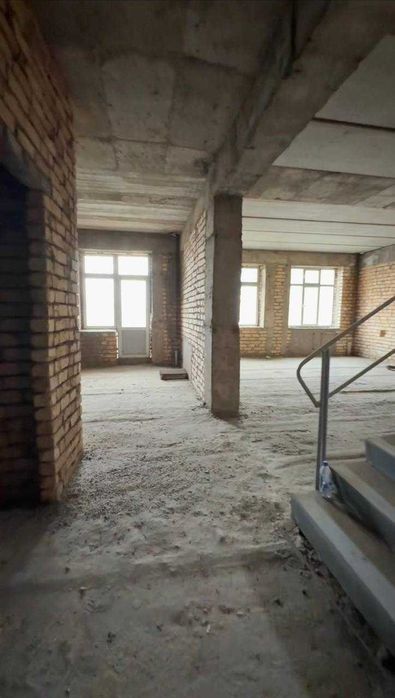 Улица Т.Шевченко . Продам элитный 7 комнатный Пентхаус 400 кв.м .