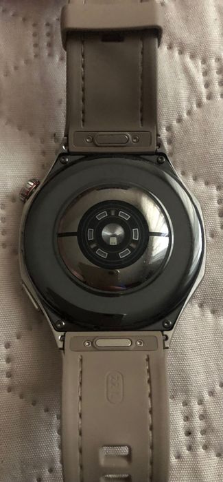 Продавам Huawei Watch GT 6 Pro