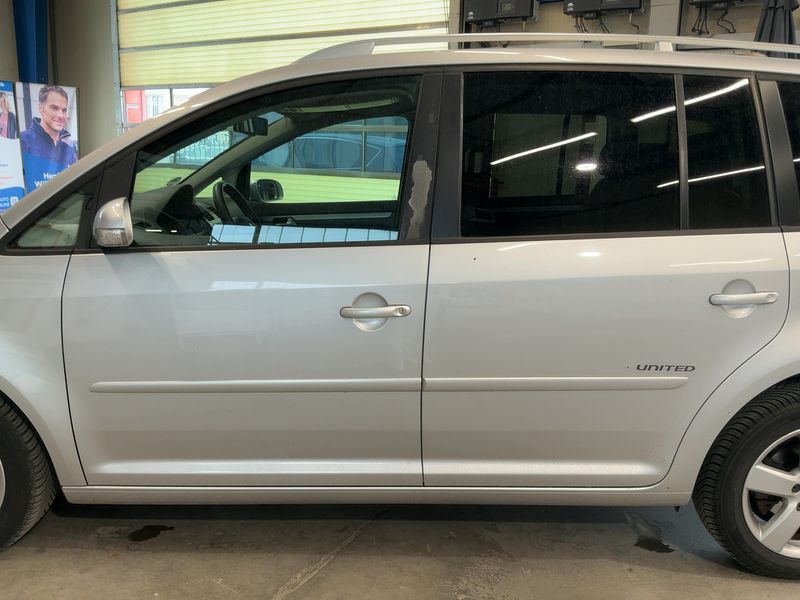 Volkswagen Touran 1.9 TDI United 2009
