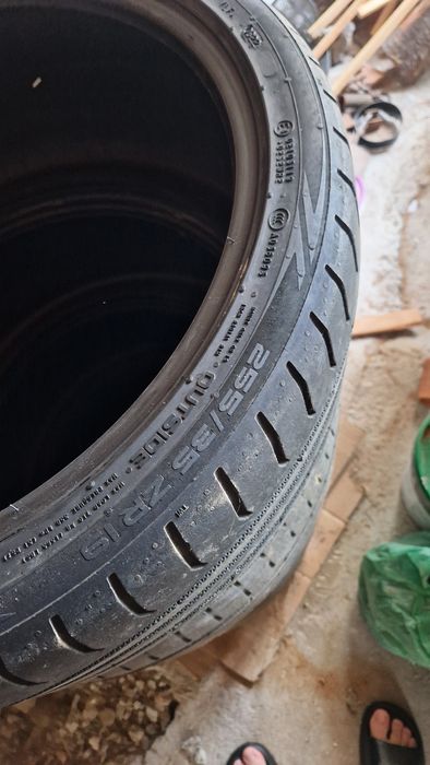 Гуми 255/35/19 Нокиан