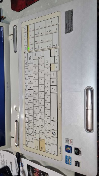Лаптоп Toshiba Satellite L775