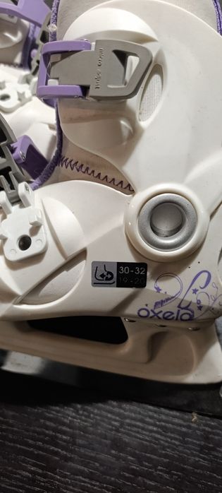 Vând patine copii cu mărimi ajustabile.