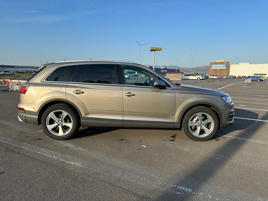 Audi Q7 Stare bună , mașina întreținută , istoric complet