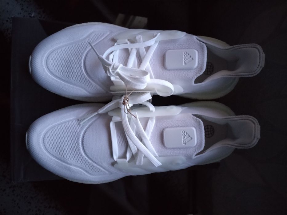 Adidas Ultra Boost 22  43.1/3номер