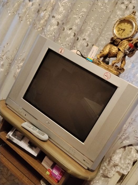 Отдам бесплатно телевизор LG