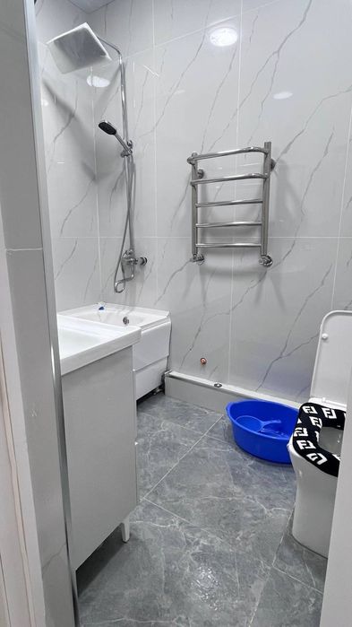 Kivartira bor yangi.  Navastroyka    550$