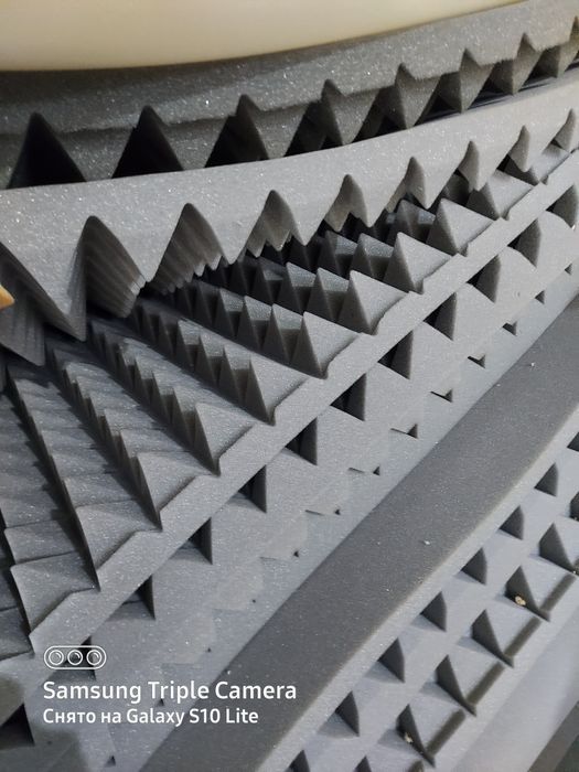 Акустический поролон пирамидки