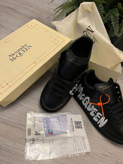 Adidasi Alexander McQueen Graffiti Black