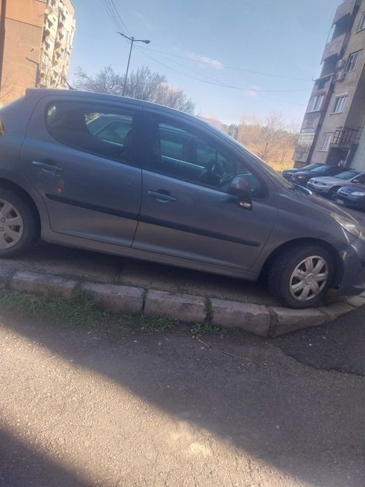 Пежо 207 бензин газ  2008г