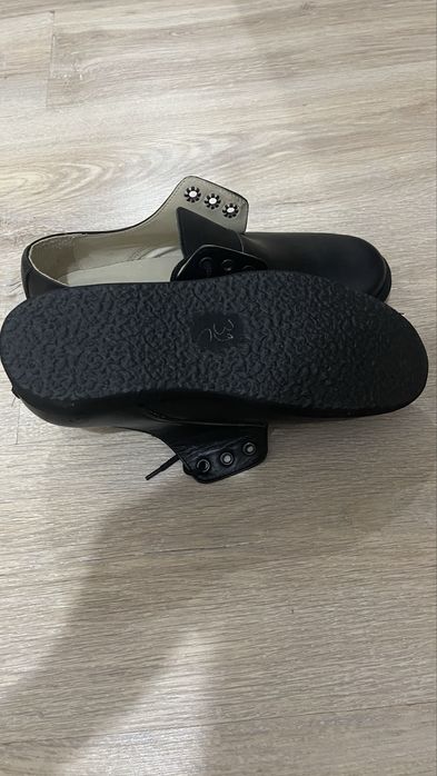 Туфли 39 размера.