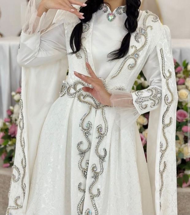 Свадебные Платья .Цена договорная. Прокат.