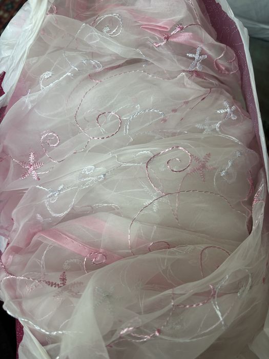 Тюли разных цветов и размеров