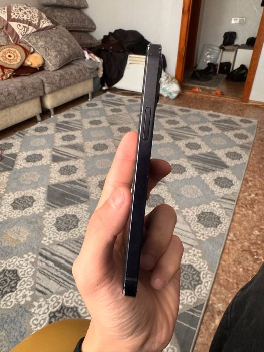 Продается айфон 12