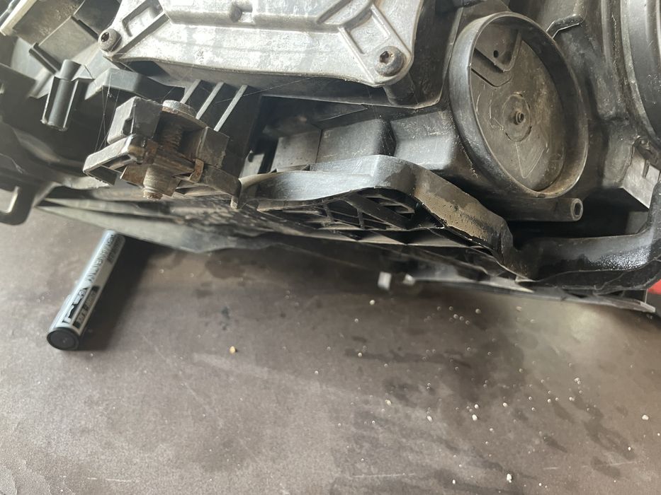 Фар за Audi A4 B8