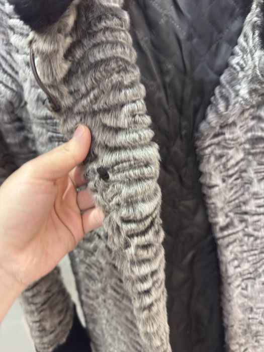 Пальто  оригинал  хорошого состаяние как новый