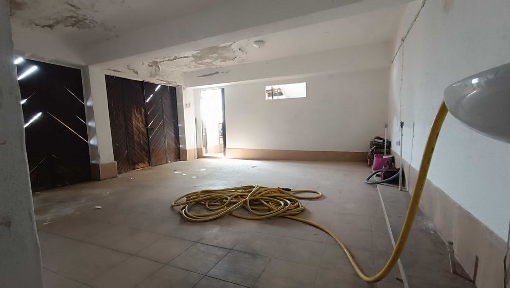 Продава се Къща в Варна, Център - 232 кв.м за 1187 €/кв.м - Снимка #16