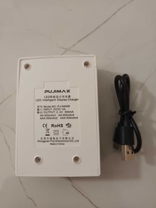 Зарядно за презареждащи батерии, зареждачка, НОВО, 1.5V, АА, ААА