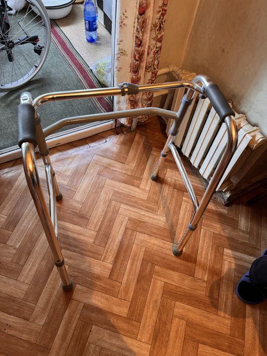 продам ходунки в отличном состояний