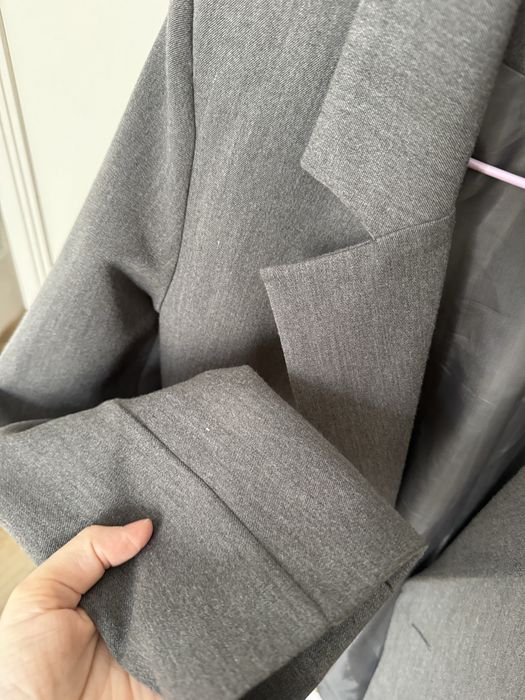 Продам серый пиждак, размер 42-44