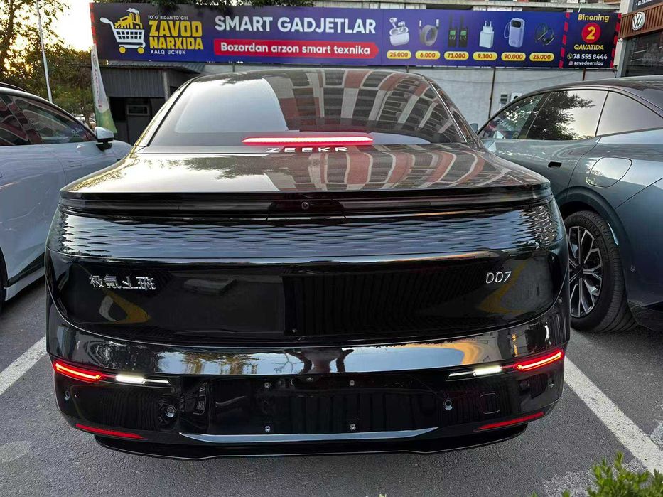 Zeekr 007 | RWD 75kWh | Smart Driving | Black | Электро седан