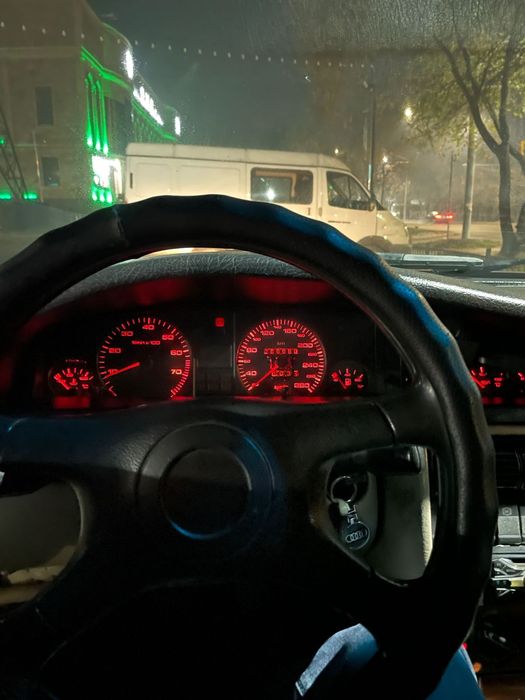 Продам Ауди 100s4  о/б 2.8