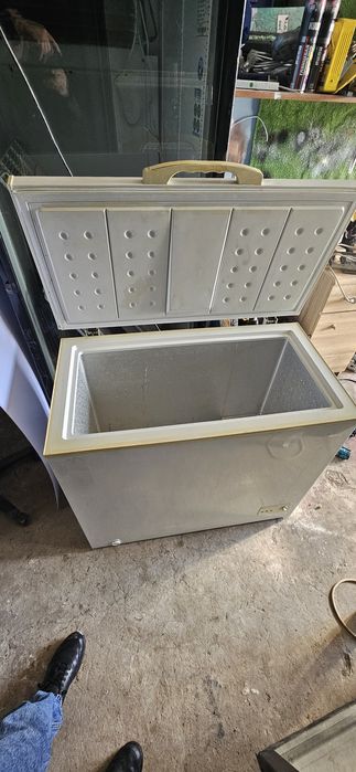 Морозильник продаётся