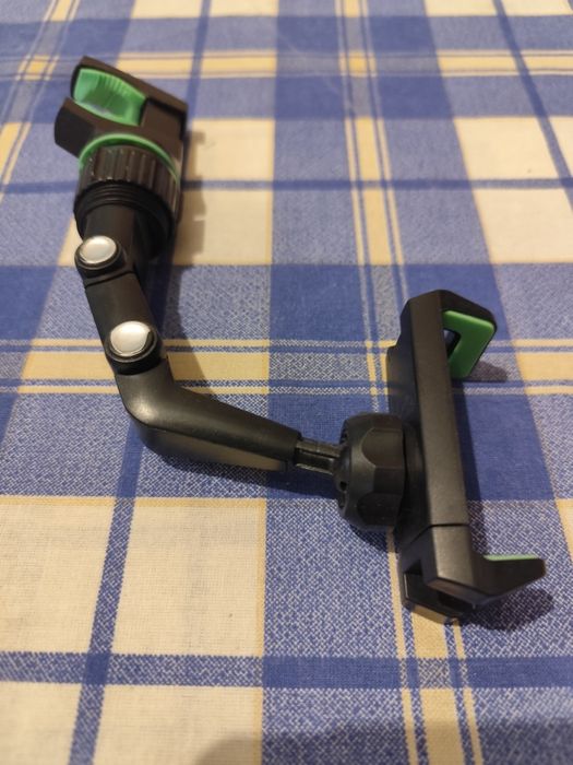 Автомобилна стойка за смартфон