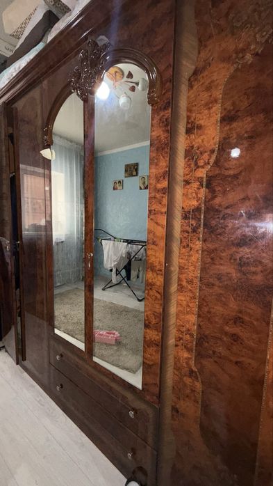 Спальный шифоньер сатылады