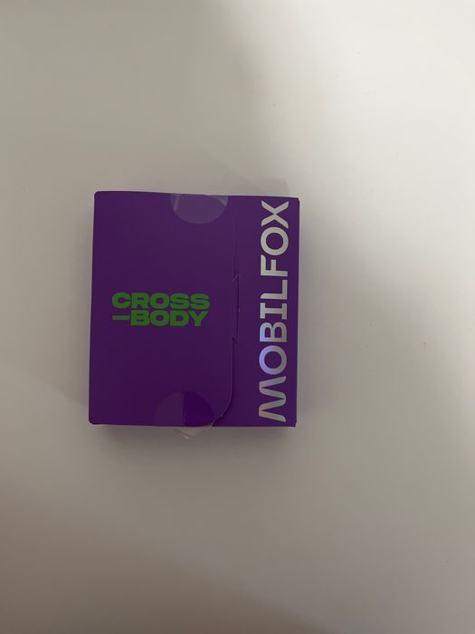 huse mobilfox iphone13 si cross-body nefolosite este in descrie