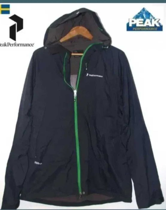 Geaca ,  Peak Performance, NOUA, HyPe,made in SUEDIA