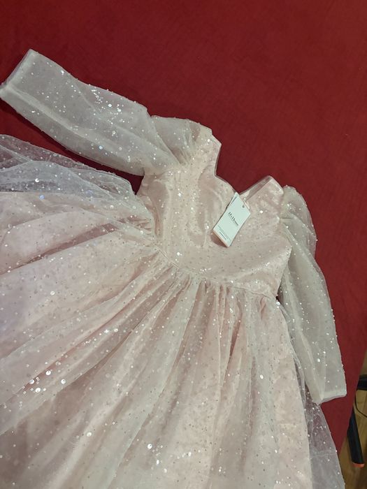 Уникална рокля  Нова