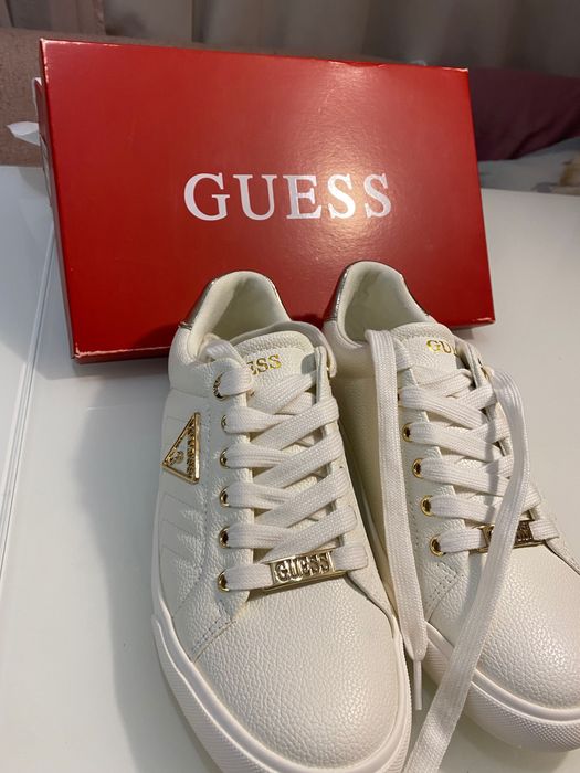 Пролетно Намаление  обувки на  Guess