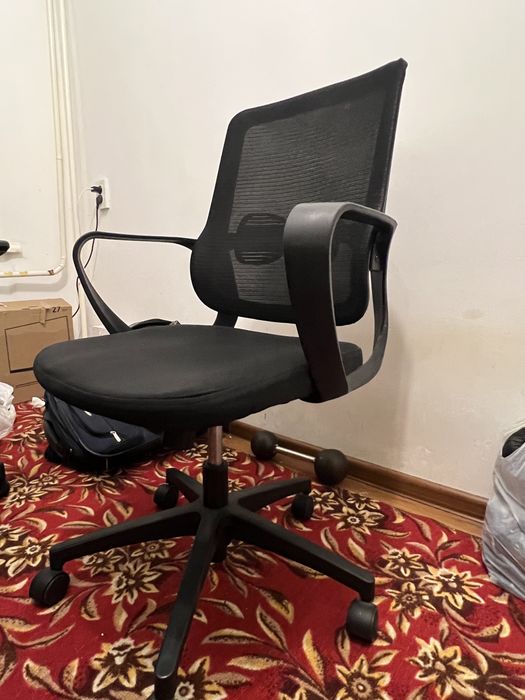 Компьютерное кресло для дома и офиса