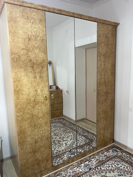 Продается спальный гарнитур!