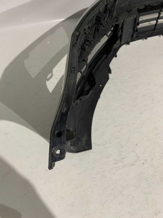 Bara fata VW Passat B7 Completa cu grile 2010 -2015 cod oe 3AA807221