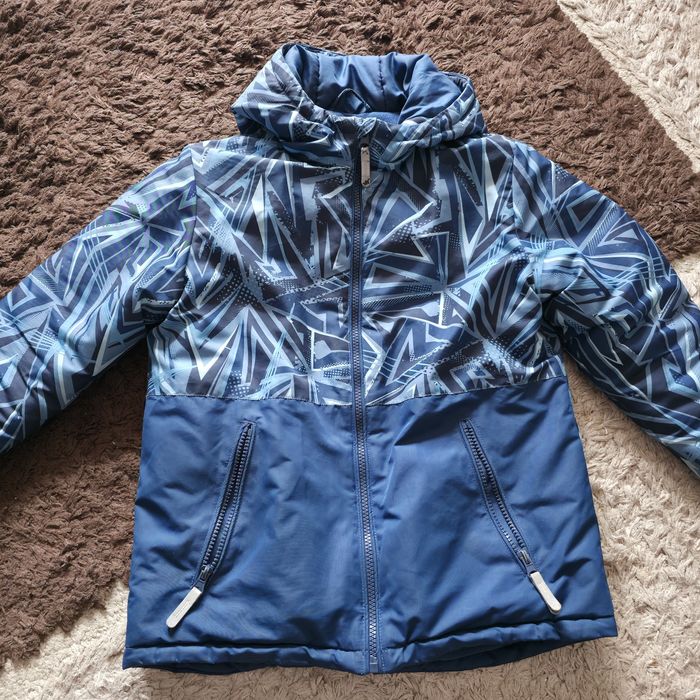 Продам демисезонную куртку