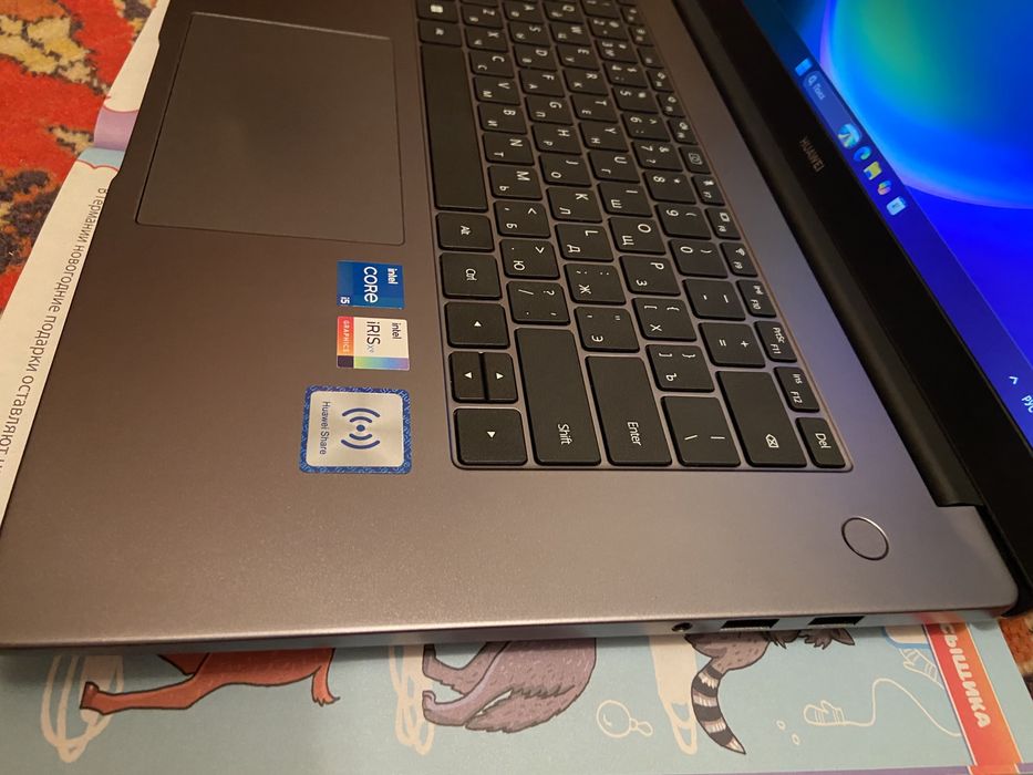 Core i5,1155G7 Huawei SSD нови поч