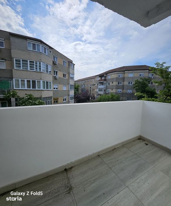 Apartament cu 3 camere de închiriat – str. Cazaban Iosia