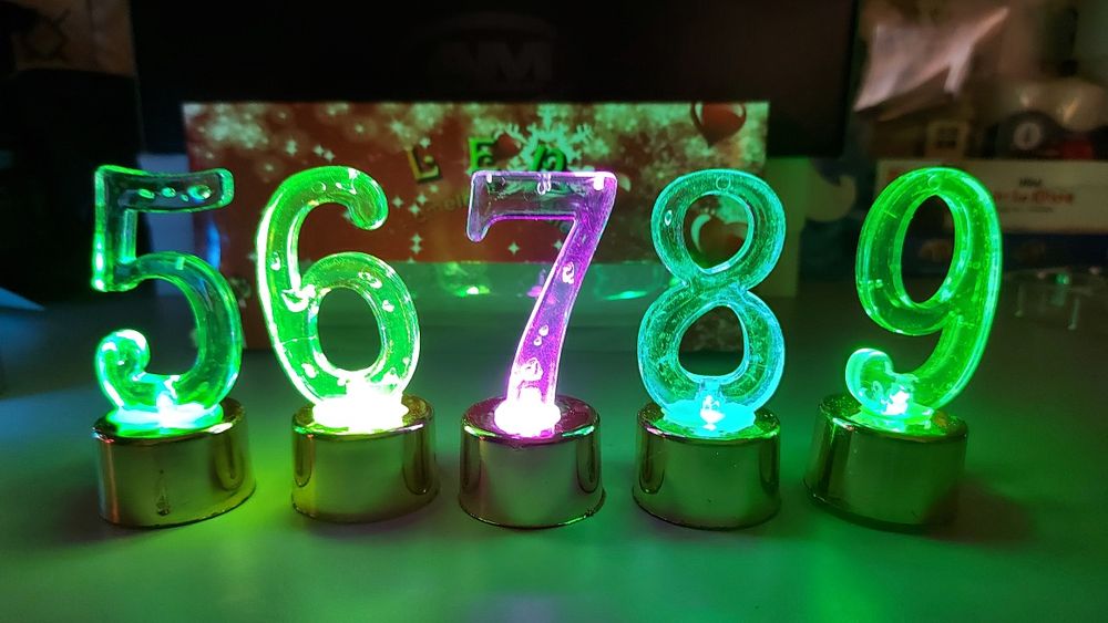 Set de numere multicolore -led