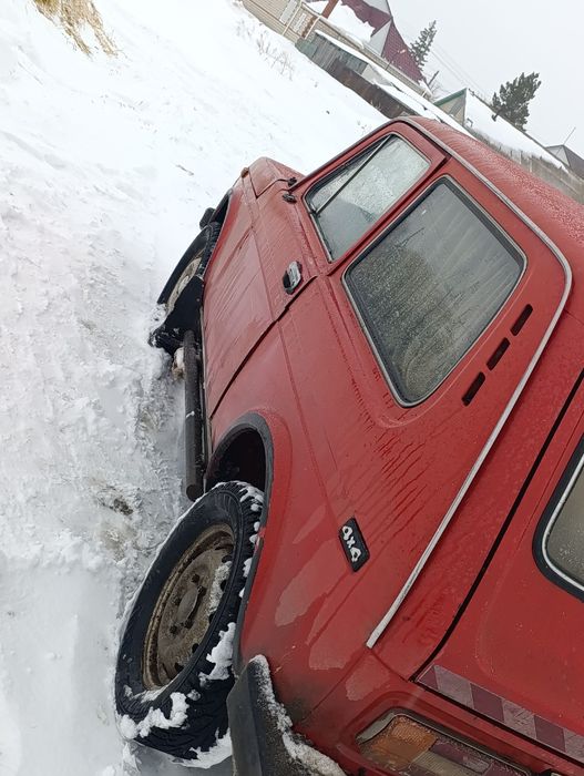 Продам ниву 2121