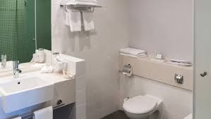 Двухкомнатная. Уют. Чистота.  Без запаха. До центра 10-12 минутах езды