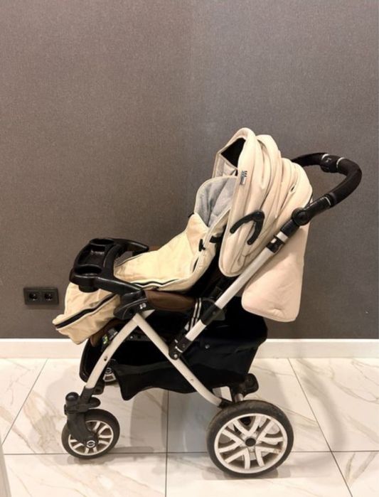 Продам детскую коляску