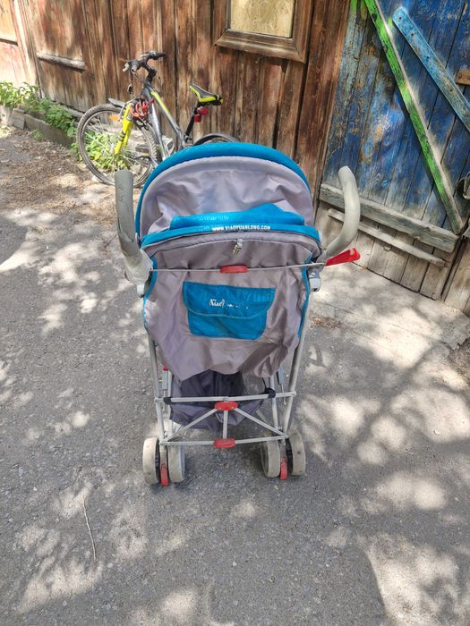 Продам коляску прогулочную б/у