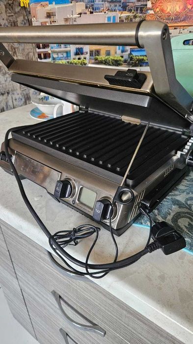 Продам гриль BORK с термощупом.