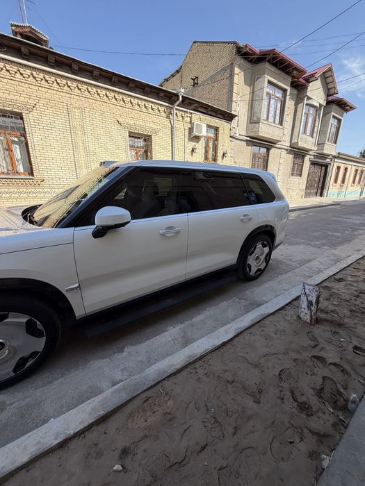 Zeekr 9 x ultra sotiladi yoki nasiya