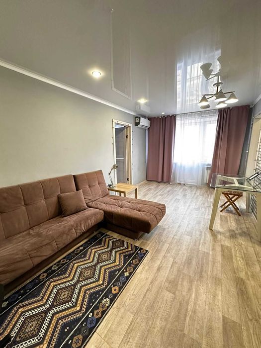 Продам 2ком квартиру Царева 4