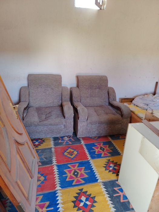 Ешик ва мебел сотилади